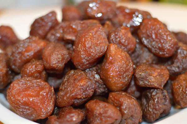 Export of Khvansar dried plums to Turkey
