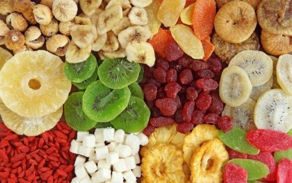 Buy special dried sour fruit in the new year